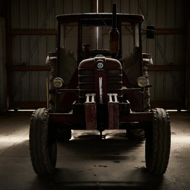 Ferme Du Trou Salé - tracteur ancien