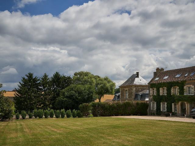 Ferme Du Trou Salé - parc et corps de ferme