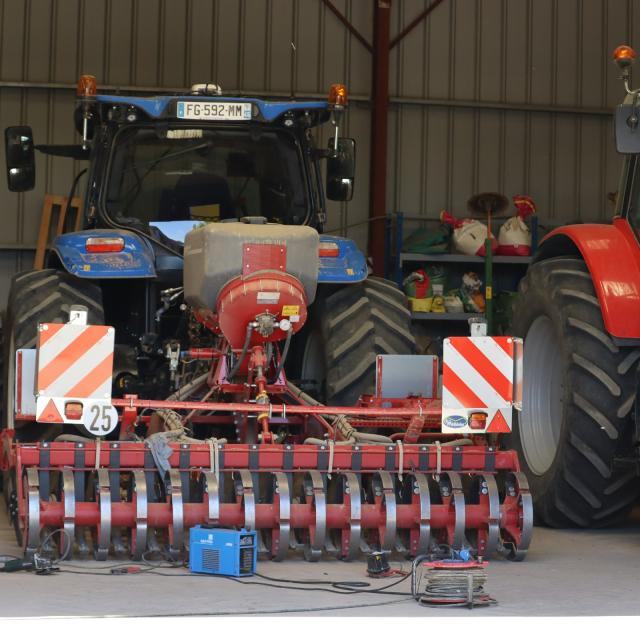 Arvalis - Institut du végétal - tracteur