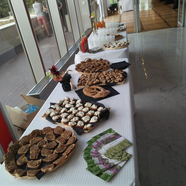 Buffet Local Forum Entreprise Tartines Viennoiseries Boissons