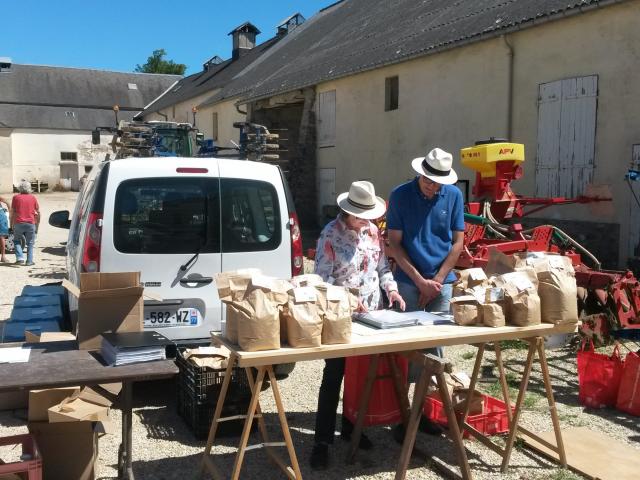 Vente de paniers - AMAP Jardins de Cérès - Villiers-le-Bâcle - Plateau de Saclay